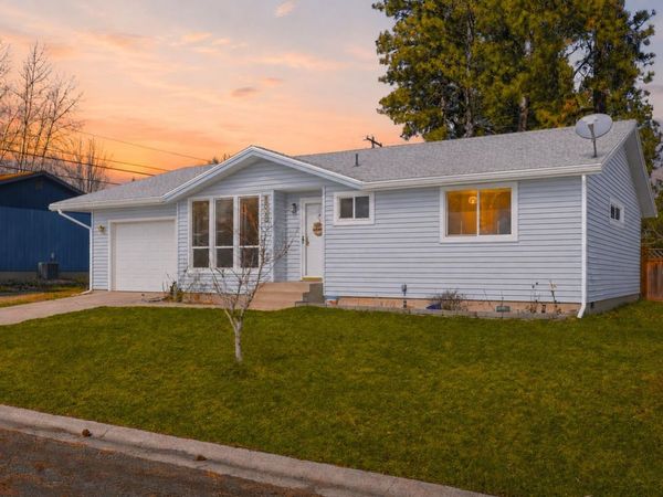 1045 E Evergreen Dr, Medical Lake, WA 99022