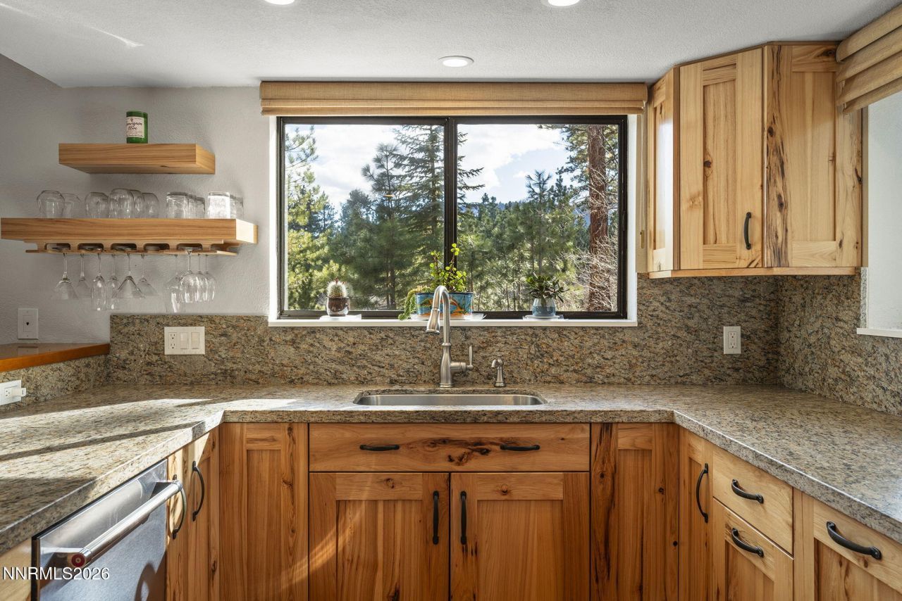 16911 Mt Rose Highway, Reno, NV 89511 Photo