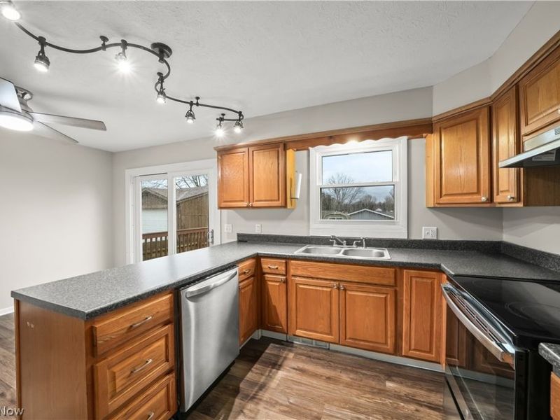 9870 Short Drive, Windham, OH 44288 Photo 16