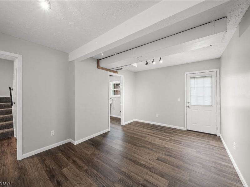 9870 Short Drive, Windham, OH 44288 Photo 27