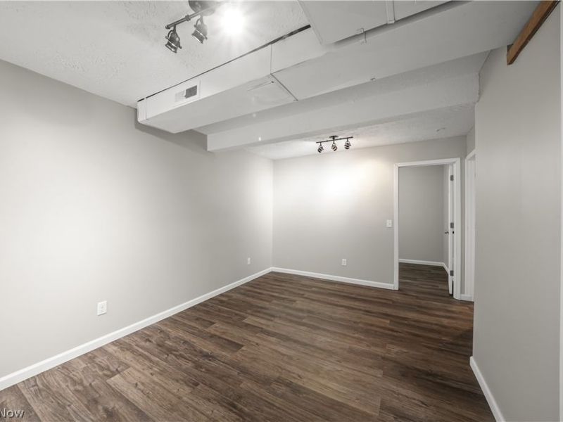 9870 Short Drive, Windham, OH 44288 Photo 28