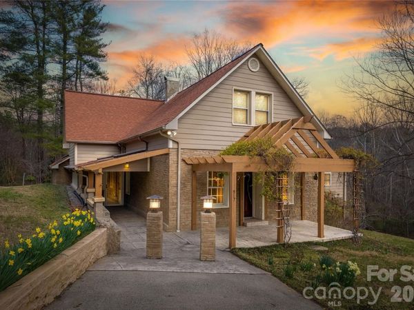 917 Zeline Avenue NE, Valdese, NC 28690