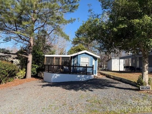 206 Cardinal Drive , Unit 679, New London, NC 28127