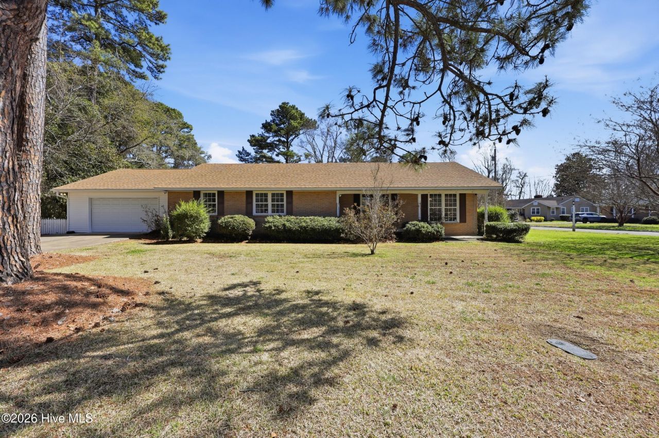 1514 Crescent Drive, Elizabeth City, NC 27909 Main Photo