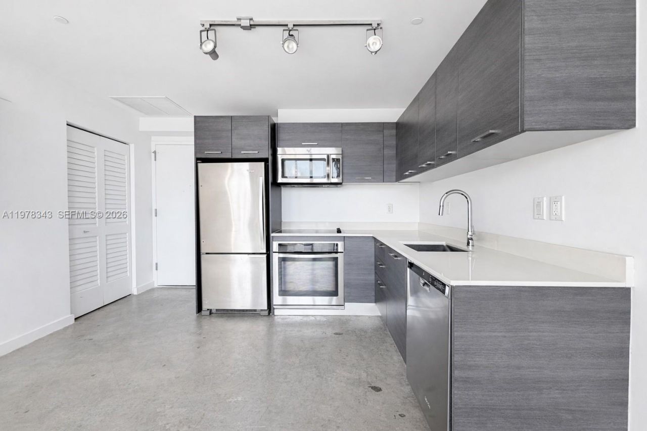 151 SE 1st St , Unit 3007, Miami, FL 33131 Photo