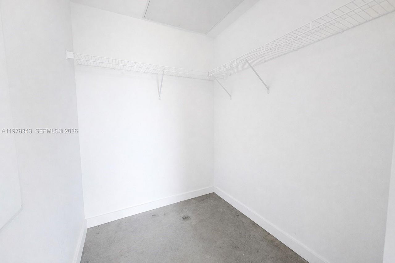 151 SE 1st St , Unit 3007, Miami, FL 33131 Photo