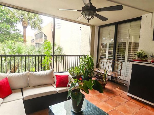 2802 N 46 AVE , Unit 521B, Hollywood, FL 33021