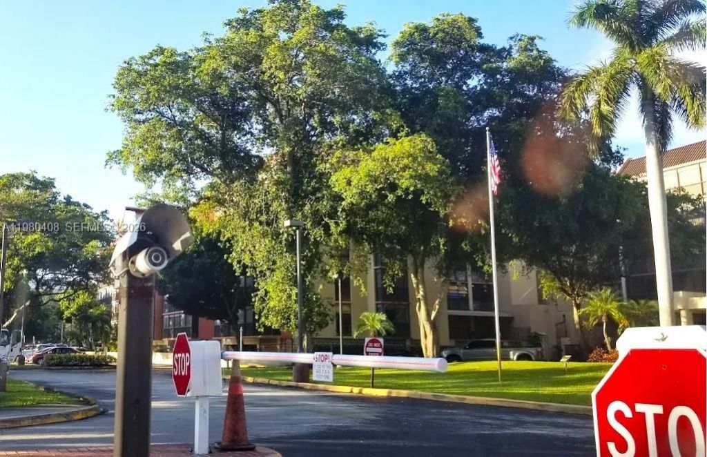 2802 N 46 Ave , Unit 521B, Hollywood, FL 33021 Photo