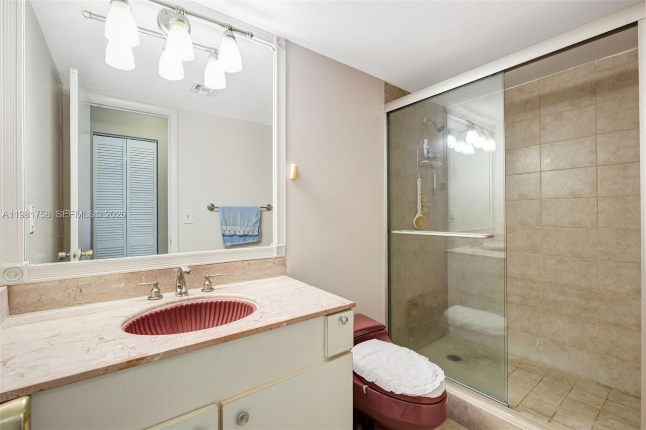 9273 Collins Ave , Unit 1109, Surfside, FL 33154 Photo