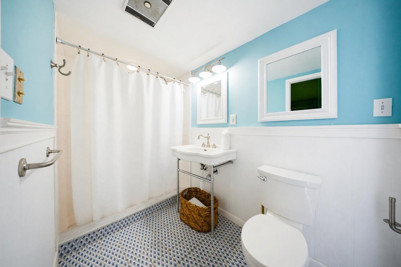 425 Harbour Drive, Duck Key, FL 33050 Photo