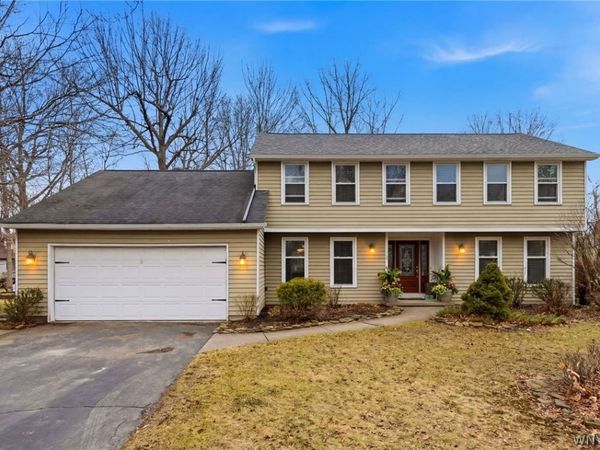 255 Glen Oak Drive, East Amherst, NY 14051