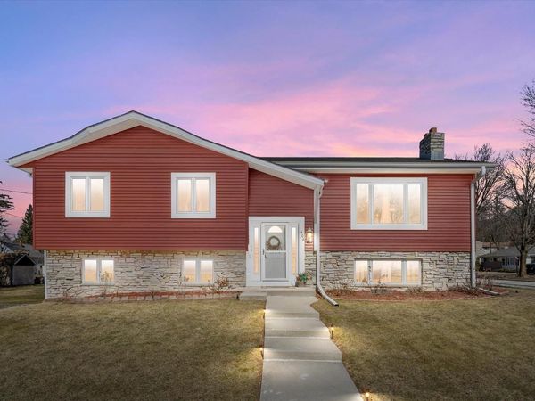 408 Acorn ROAD, West Bend, WI 53090