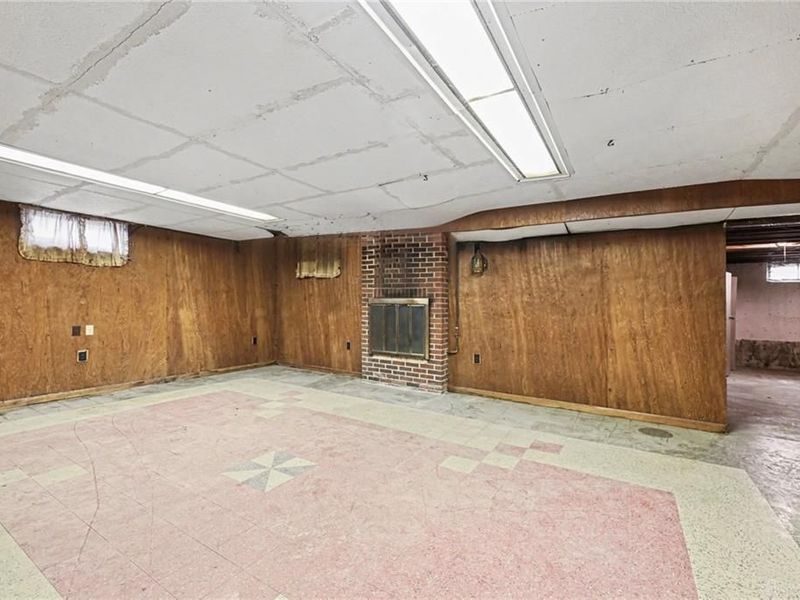 114 Cherry Lane, Wapakoneta, OH 45895 Photo 16