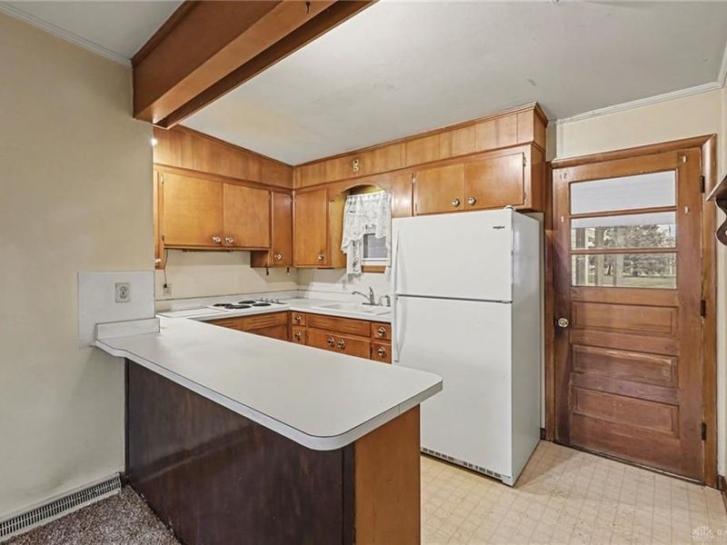 114 Cherry Lane, Wapakoneta, OH 45895 Photo 6