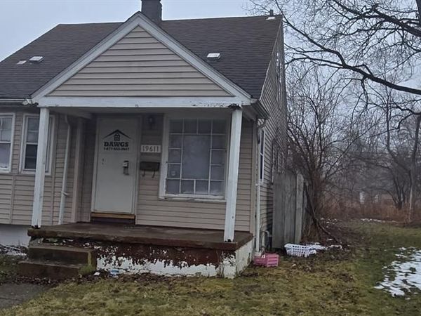 19611 Albion Street, Wayne, MI 48234