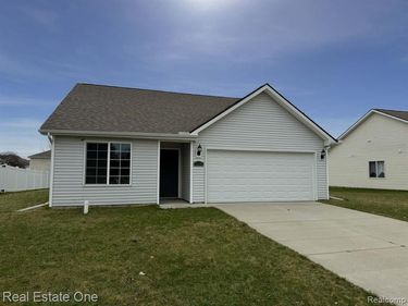 2249 Legacy Drive, Burton, MI 48519