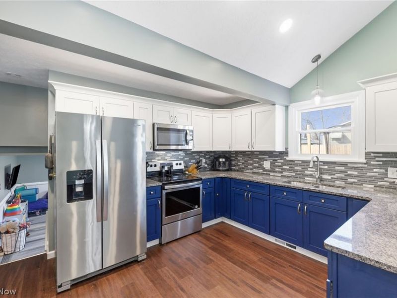 110 Wilshire Court, Elyria, OH 44035 Photo 13