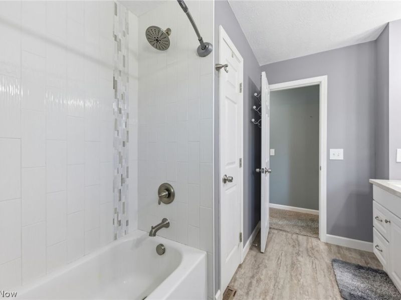 110 Wilshire Court, Elyria, OH 44035 Photo 23