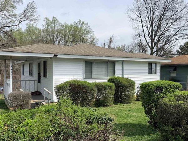 1010 Irvine Ave, Florence, AL