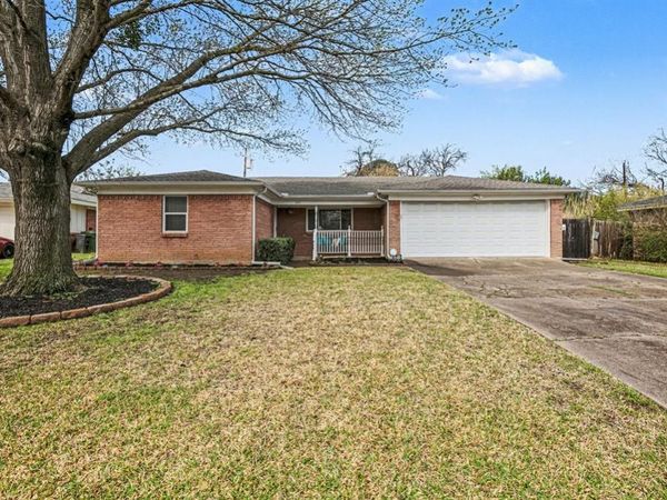1113 Norwood Drive, Hurst, TX 76053