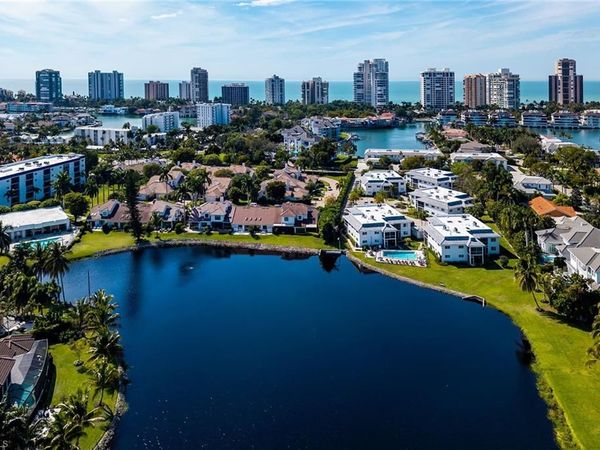 4150 Crayton RD, Unit B6, NAPLES, FL 34103