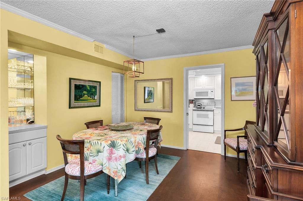 4150 Crayton Rd, Unit B6, Naples, FL 34103 Photo