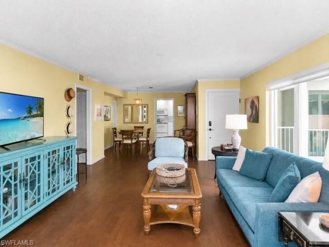 4150 Crayton Rd, Unit B6, Naples, FL 34103 Photo