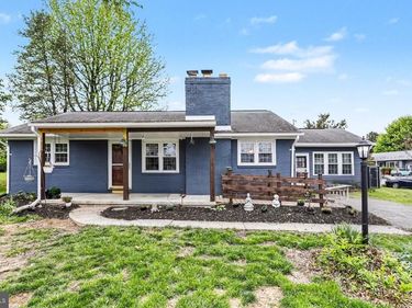 212 BARCROFT ROAD, YORK, PA 17406