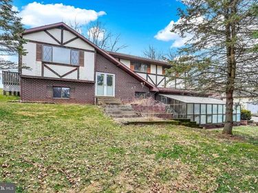 115 HILLSTREAM ROAD , RED LION, PA 17356