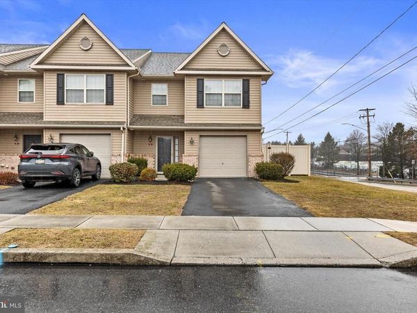 2 BROOK SIDE DRIVE, CARLISLE, PA 17013
