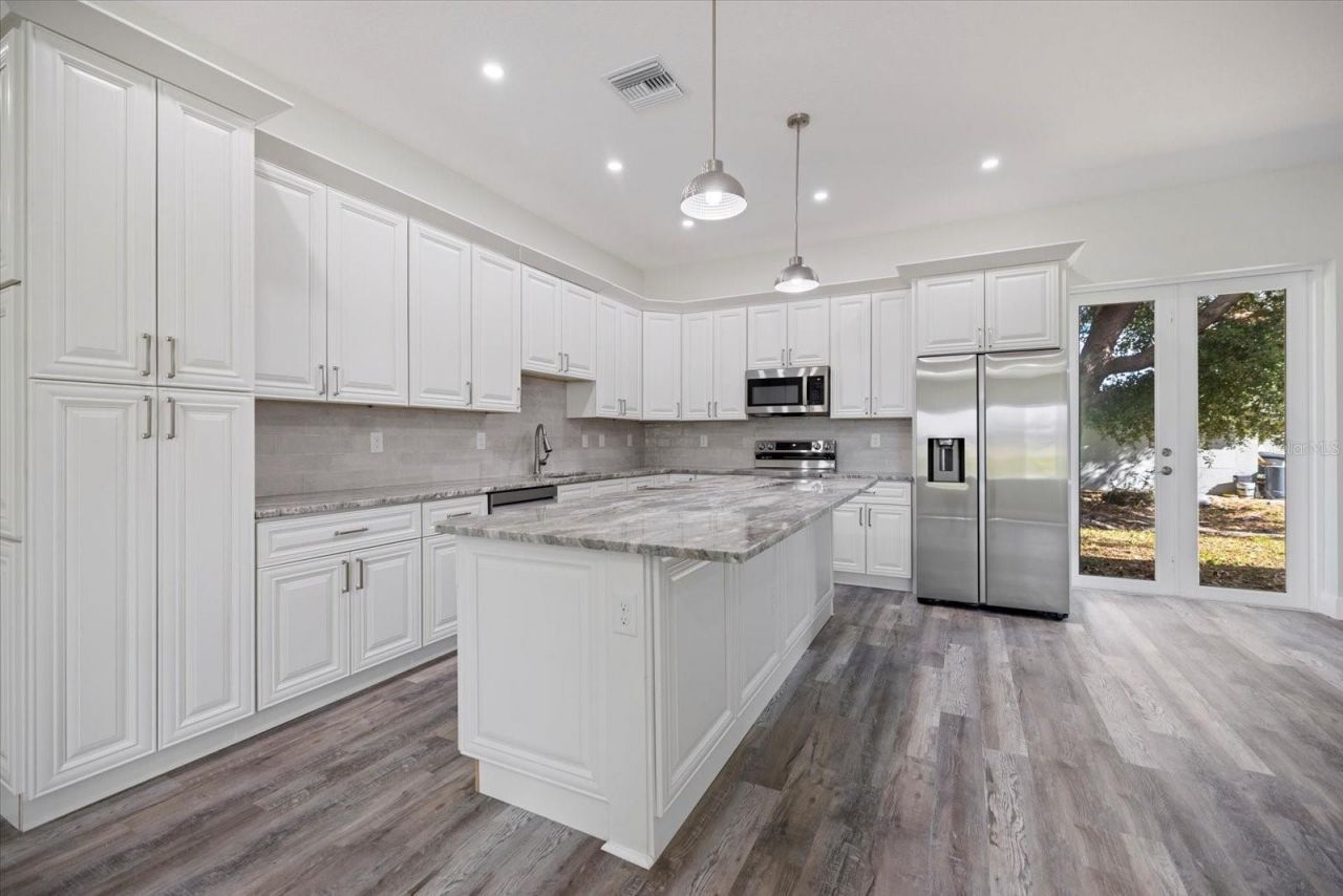 3525 Mcintosh Road, Sarasota, FL 34232 Photo