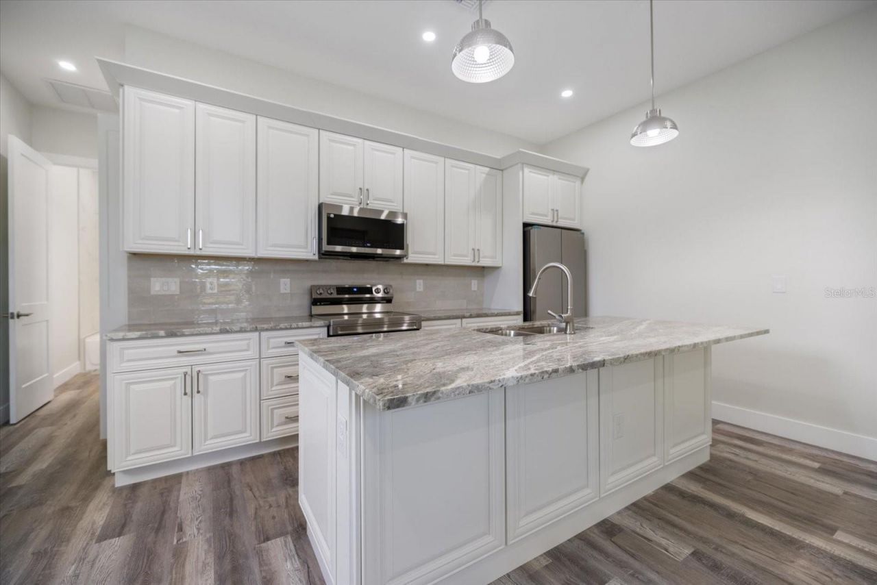 3525 Mcintosh Road, Sarasota, FL 34232 Photo