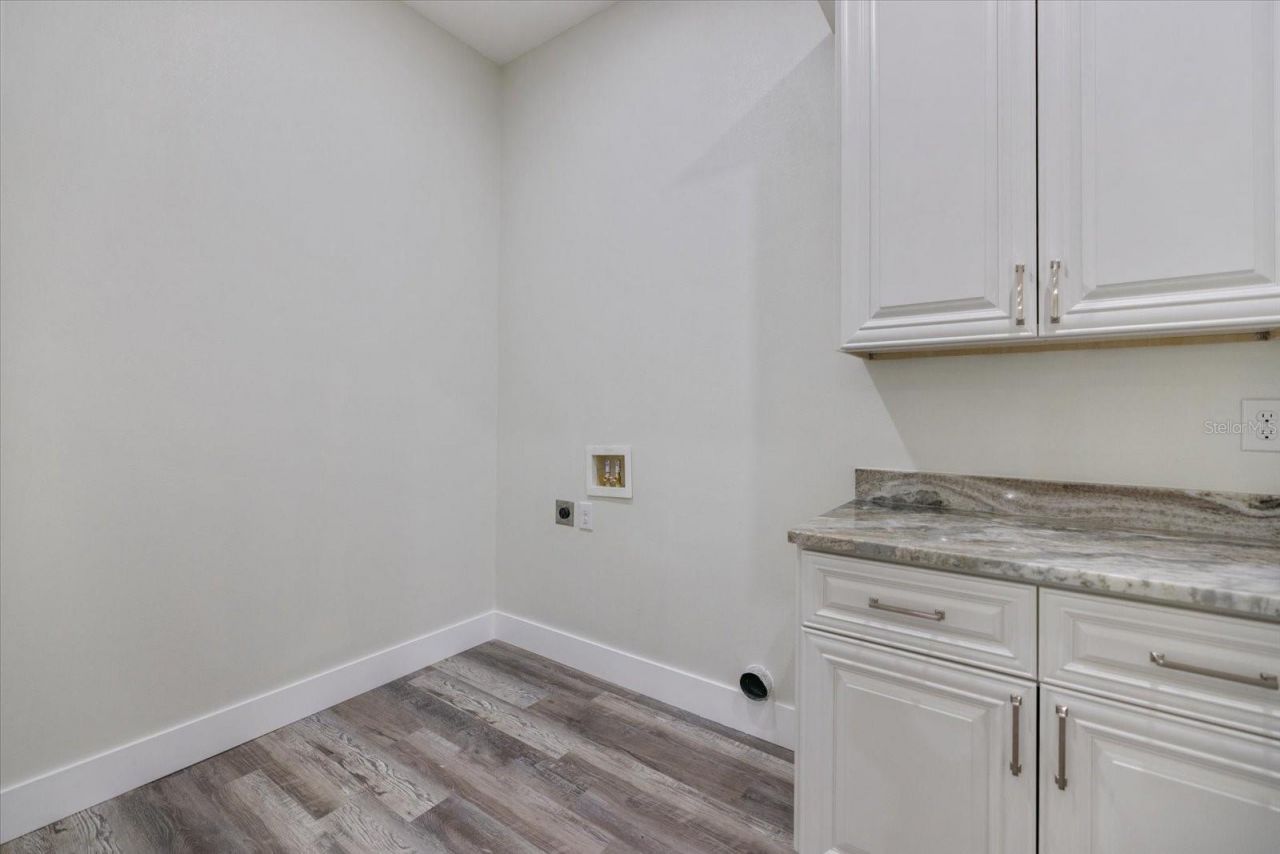 3525 Mcintosh Road, Sarasota, FL 34232 Photo