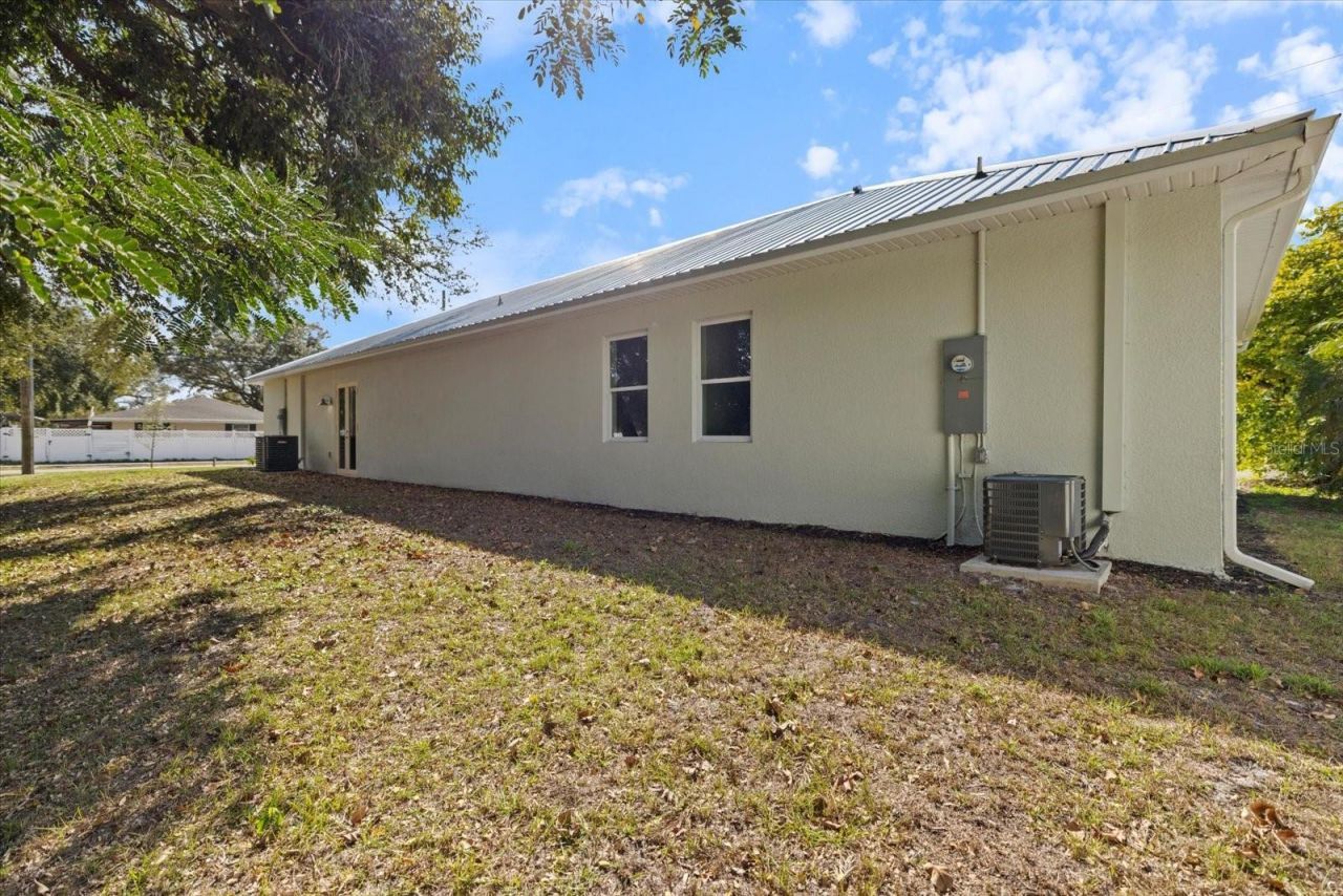 3525 Mcintosh Road, Sarasota, FL 34232 Photo