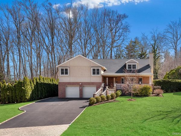 22 Ravine Road , Great Neck, NY 11023