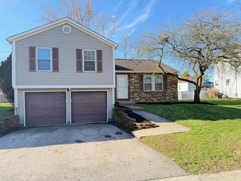 1073 Discovery Drive, Columbus, OH 43085 Photo 1