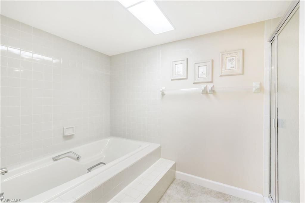 16580 Waters Edge Ct, Unit 202, Fort Myers, FL 33908 Photo