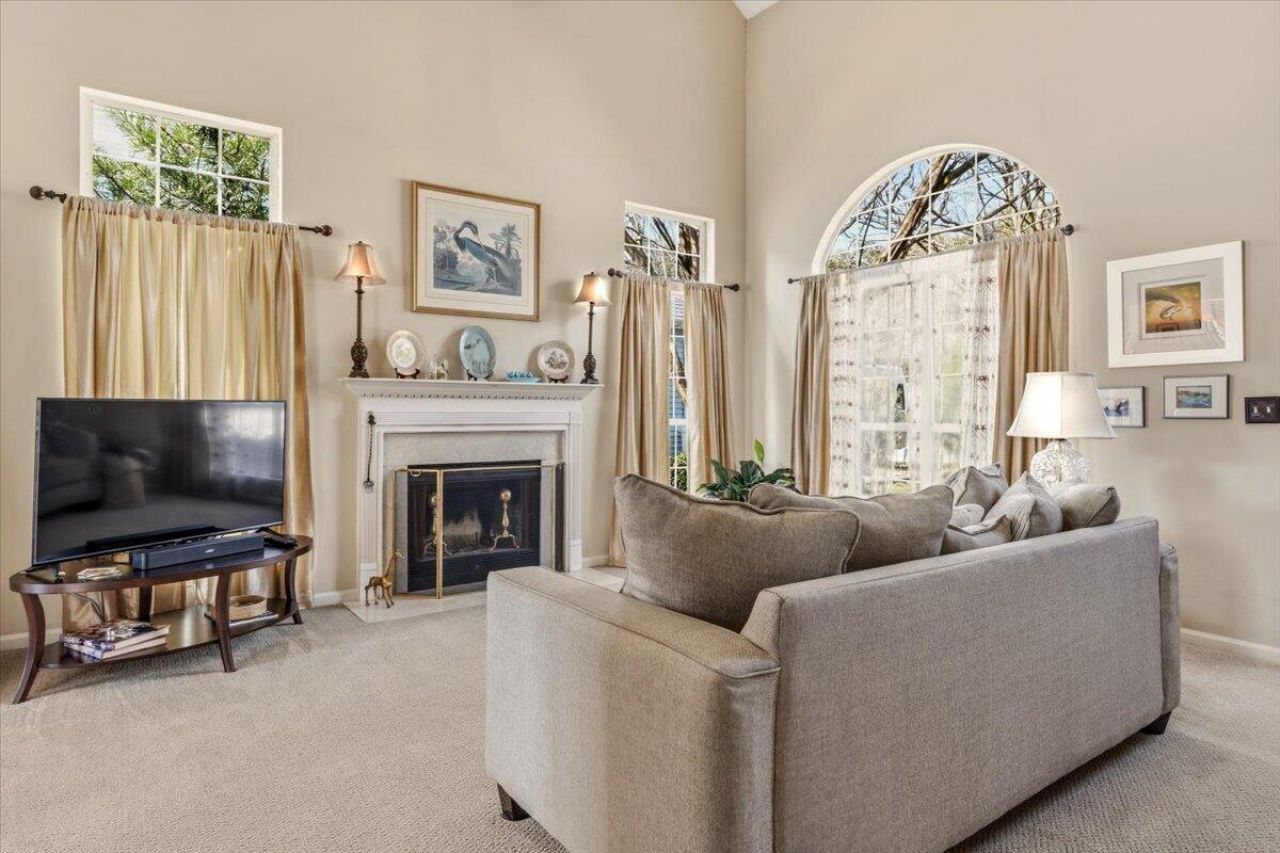 1732 Crystal Lake Drive Photo 11