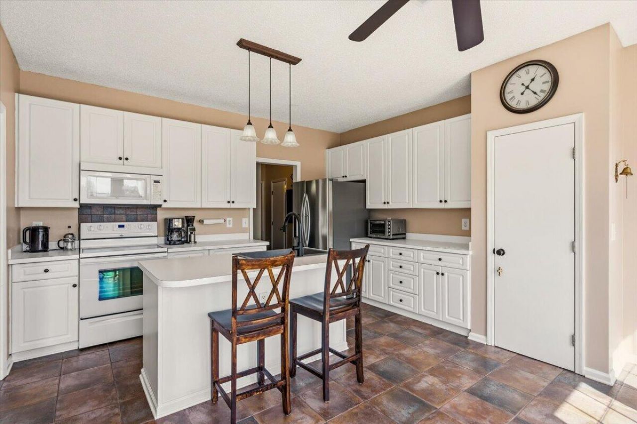 1732 Crystal Lake Drive Photo 18