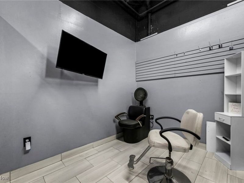 8400-8402 Cedar Avenue, Cleveland, OH 44103 Photo 16