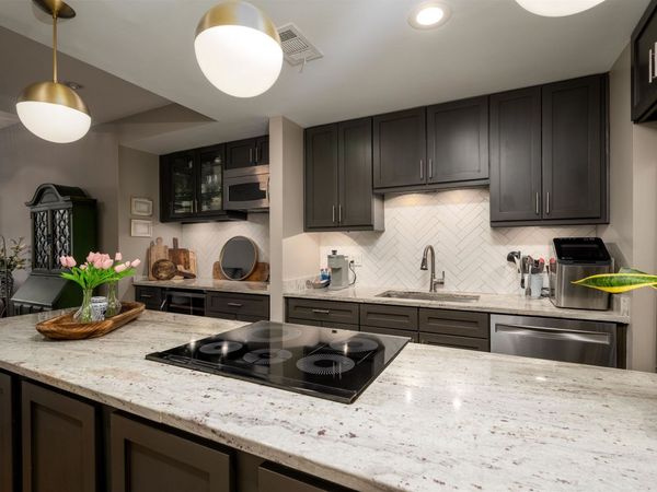 66 MONROE AVE, Unit 302, Memphis, TN 38103