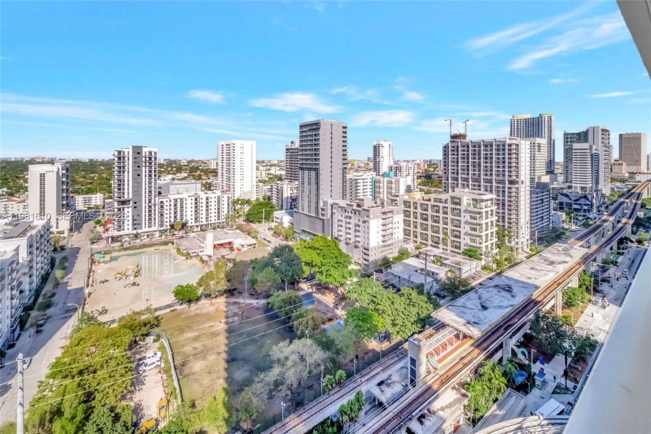 79 SW 12th St , Unit 2201-S, Miami, FL 33130 Photo