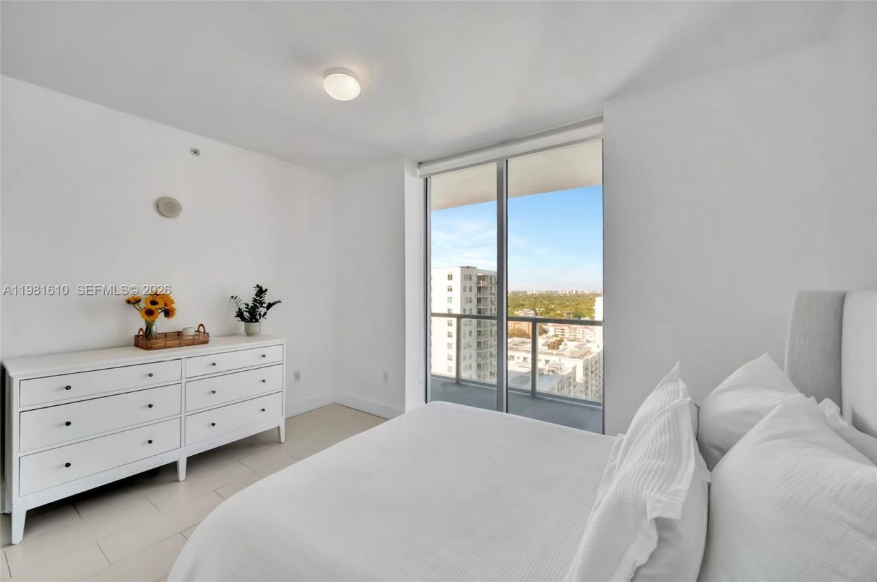 79 SW 12th St , Unit 2201-S, Miami, FL 33130 Photo