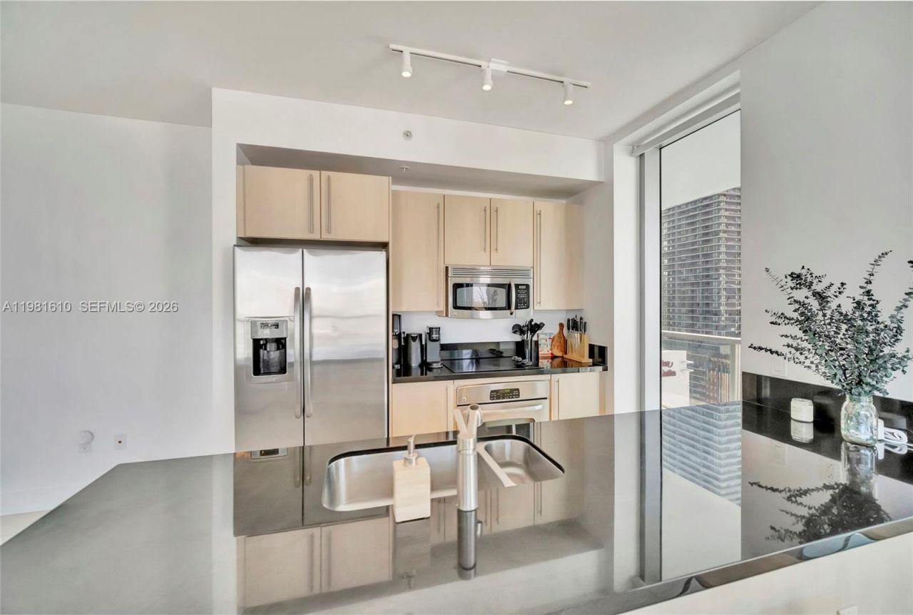 79 SW 12th St , Unit 2201-S, Miami, FL 33130 Photo