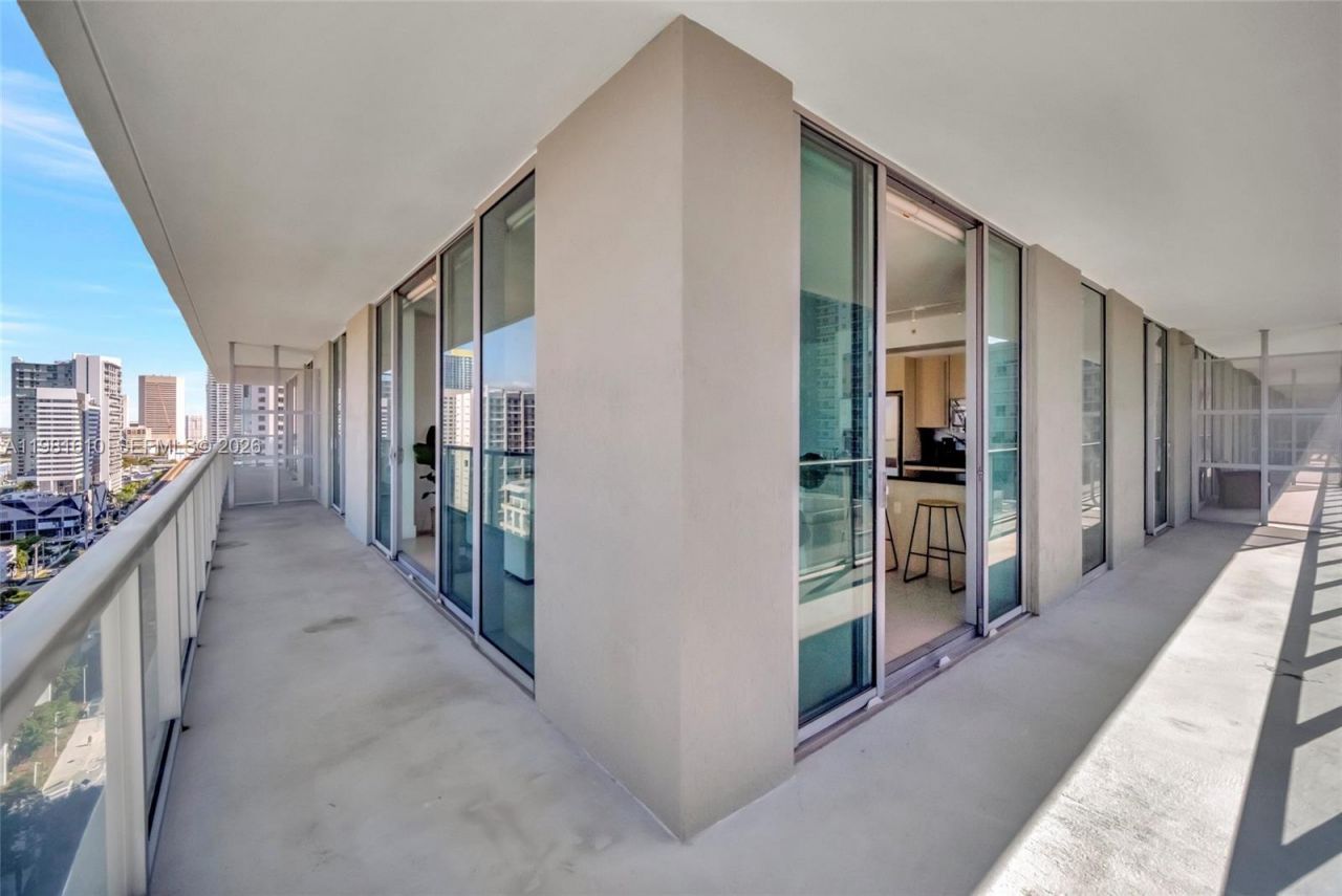 79 SW 12th St , Unit 2201-S, Miami, FL 33130 Photo
