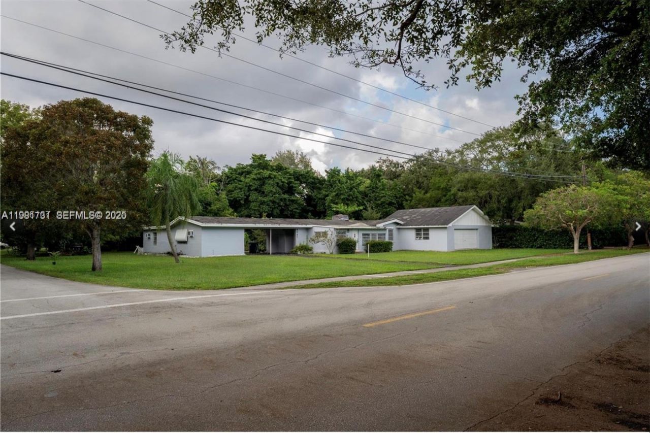 8045 SW 128th St , Pinecrest, FL 33156 Photo