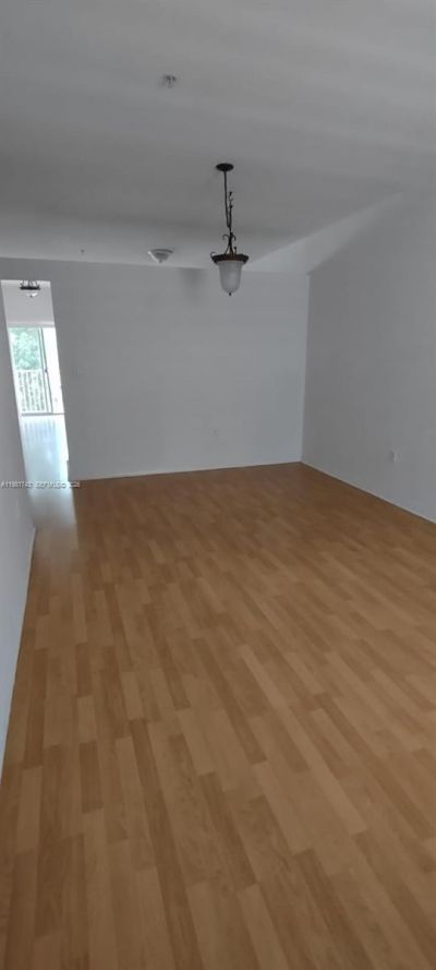 6940 NW 179th St, Unit 303-7, Hialeah, FL 33015 Photo