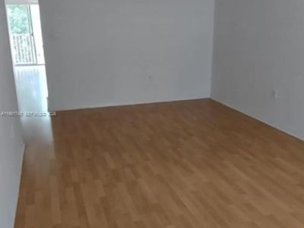 6940 NW 179th St, Unit 303-7, Hialeah, FL 33015