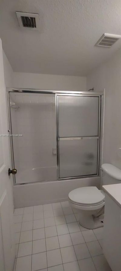 6940 NW 179th St, Unit 303-7, Hialeah, FL 33015 Photo