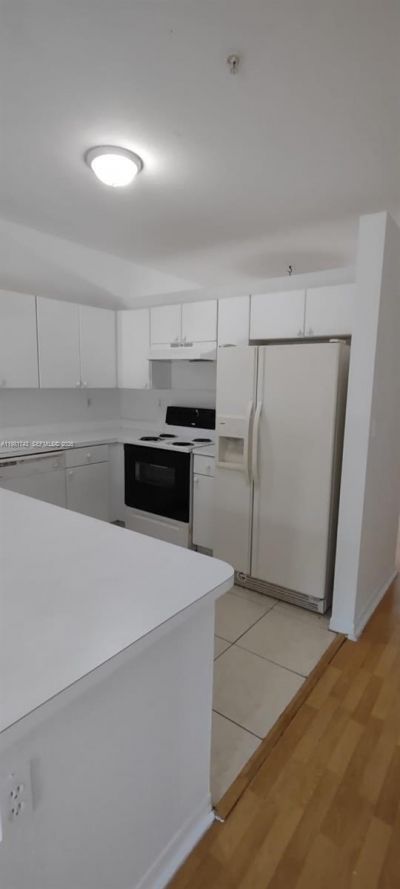 6940 NW 179th St, Unit 303-7, Hialeah, FL 33015 Photo